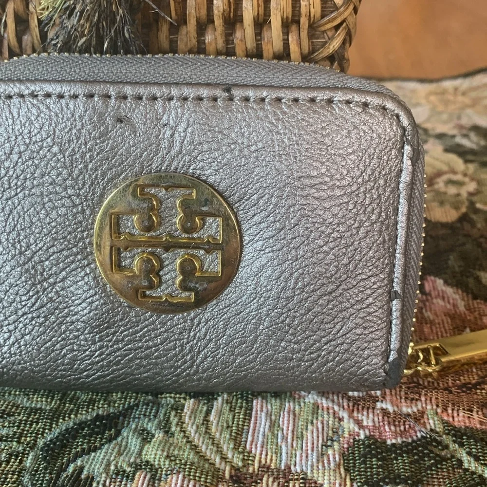 Tory Burch good some